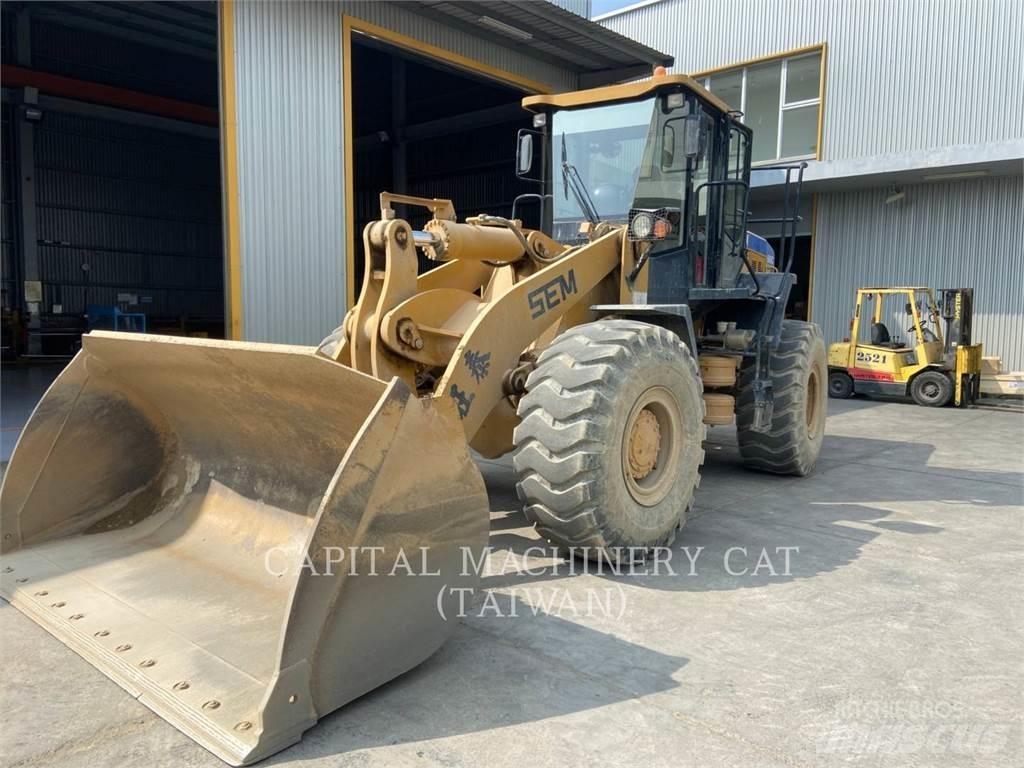 SEM MACHINERY 669 C Фронтальні навантажувачі