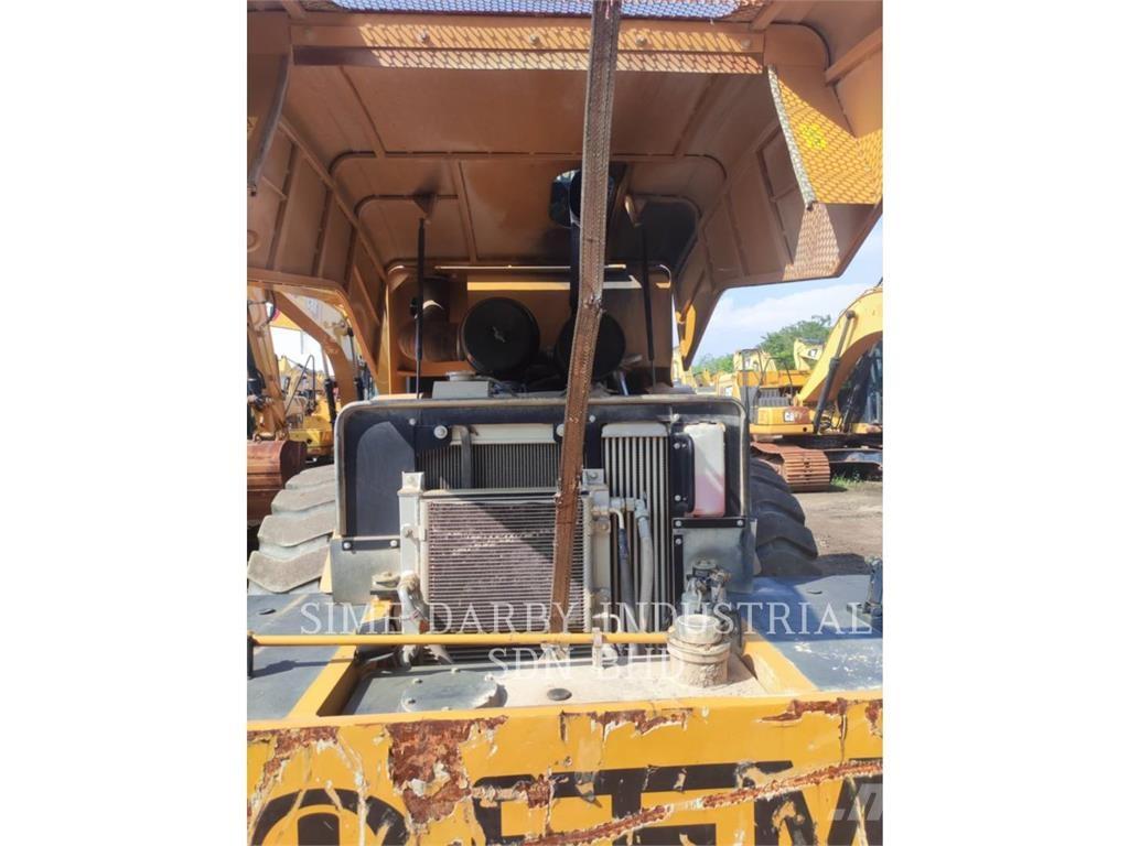 SEM MACHINERY SEM 522 Ущільнювачі грунту