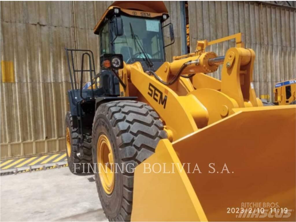 SEM MACHINERY SEM668D Фронтальні навантажувачі