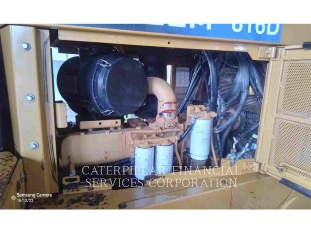 SEM MACHINERY SEM816D Гусеничні бульдозери