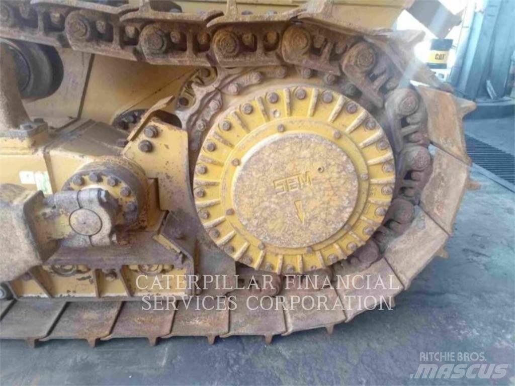 SEM MACHINERY SEM816D Гусеничні бульдозери