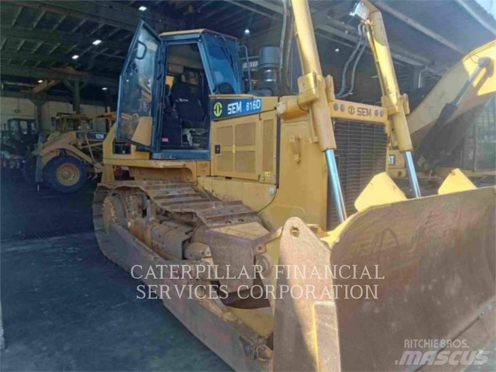 SEM MACHINERY SEM816D Гусеничні бульдозери