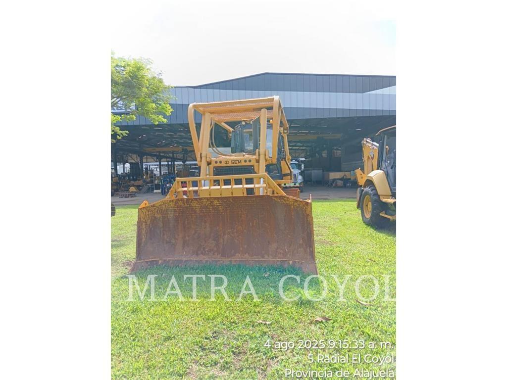 SEM MACHINERY SEM816D Гусеничні бульдозери