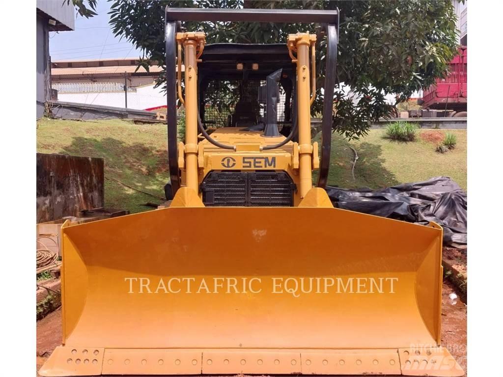 SEM MACHINERY SEM822D Гусеничні бульдозери