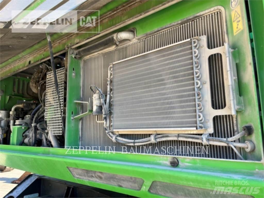 Sennebogen 818 Екскаватори для знесення споруд