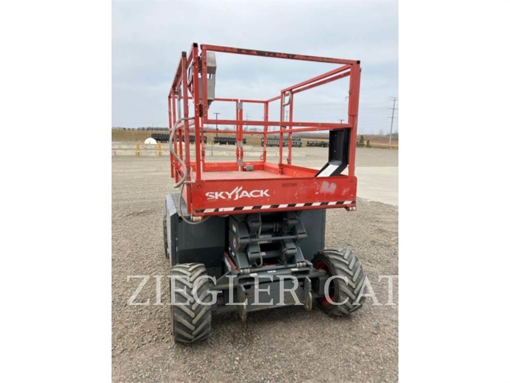 Skyjack SJ6826RT Підйомники-ножиці