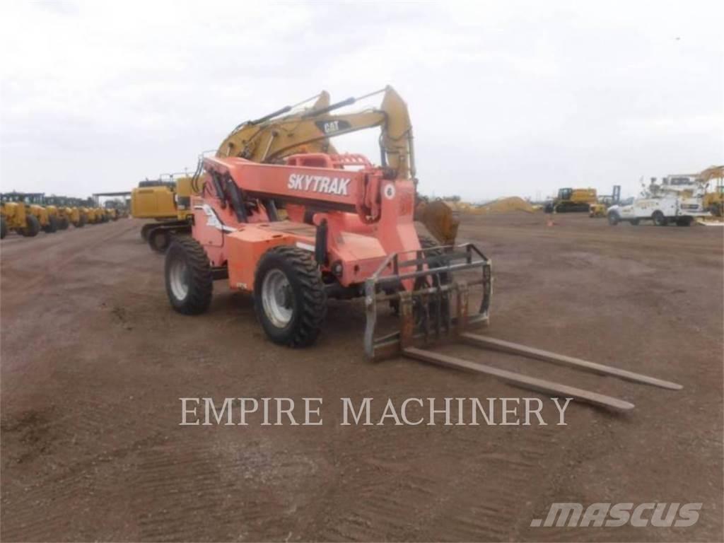 SkyTrak 6036 Колінчаті підйомники