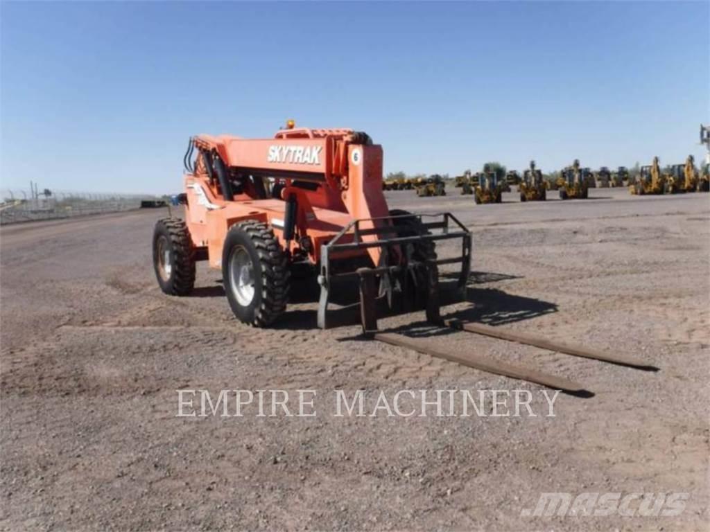 SkyTrak 6036 Колінчаті підйомники