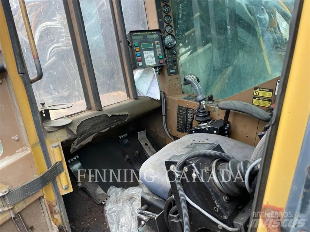 Tigercat 860D Екскаватори