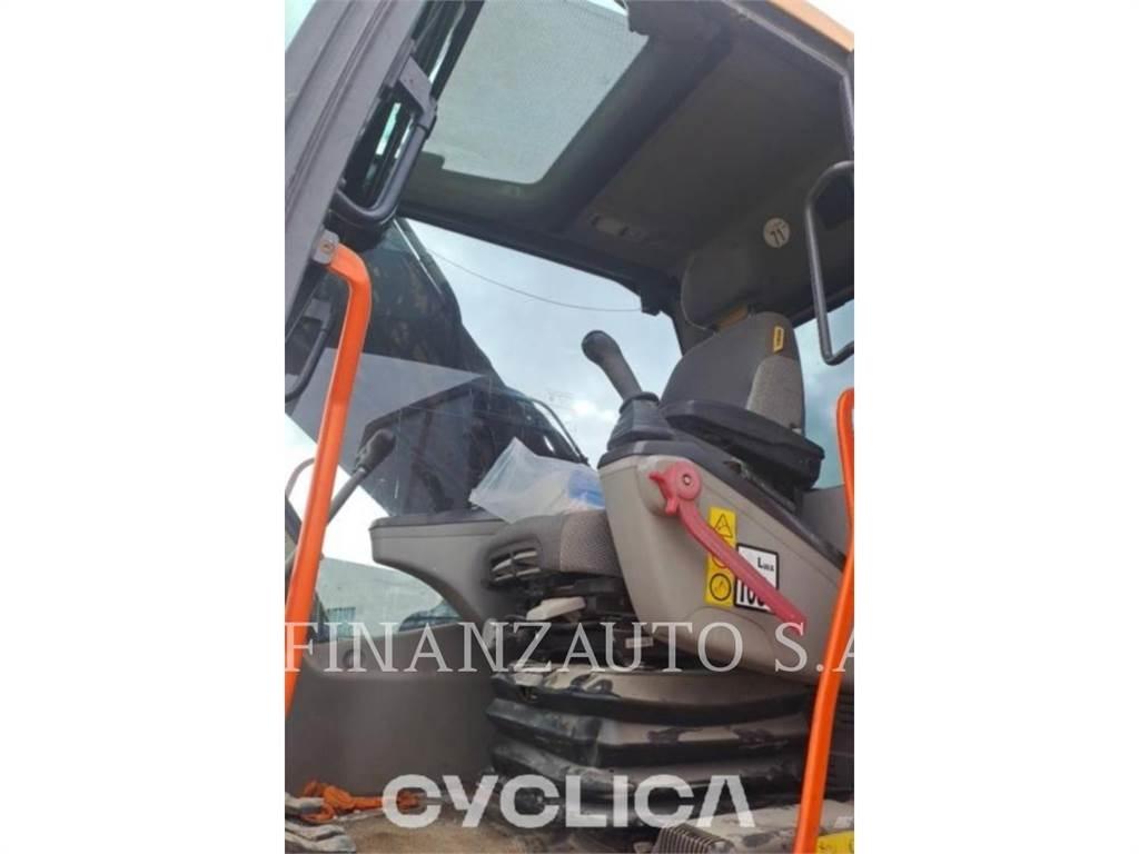 Volvo EC300DNL Гусеничні екскаватори