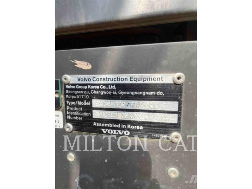 Volvo EC300E Гусеничні екскаватори