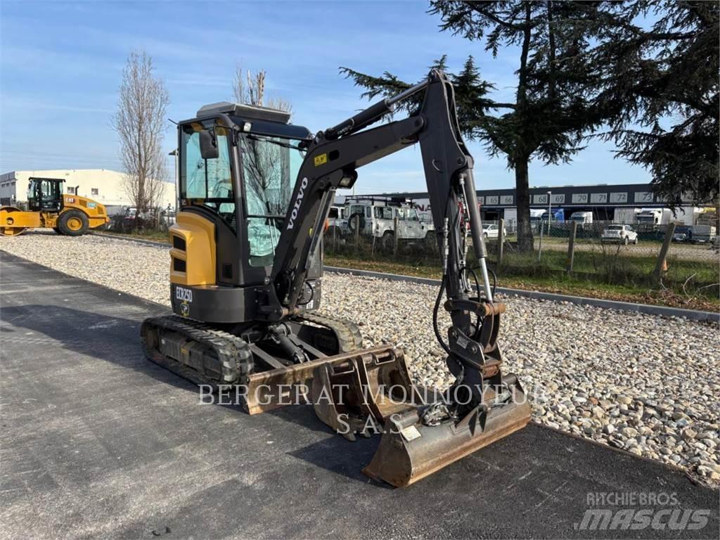Volvo ECR25D Гусеничні екскаватори