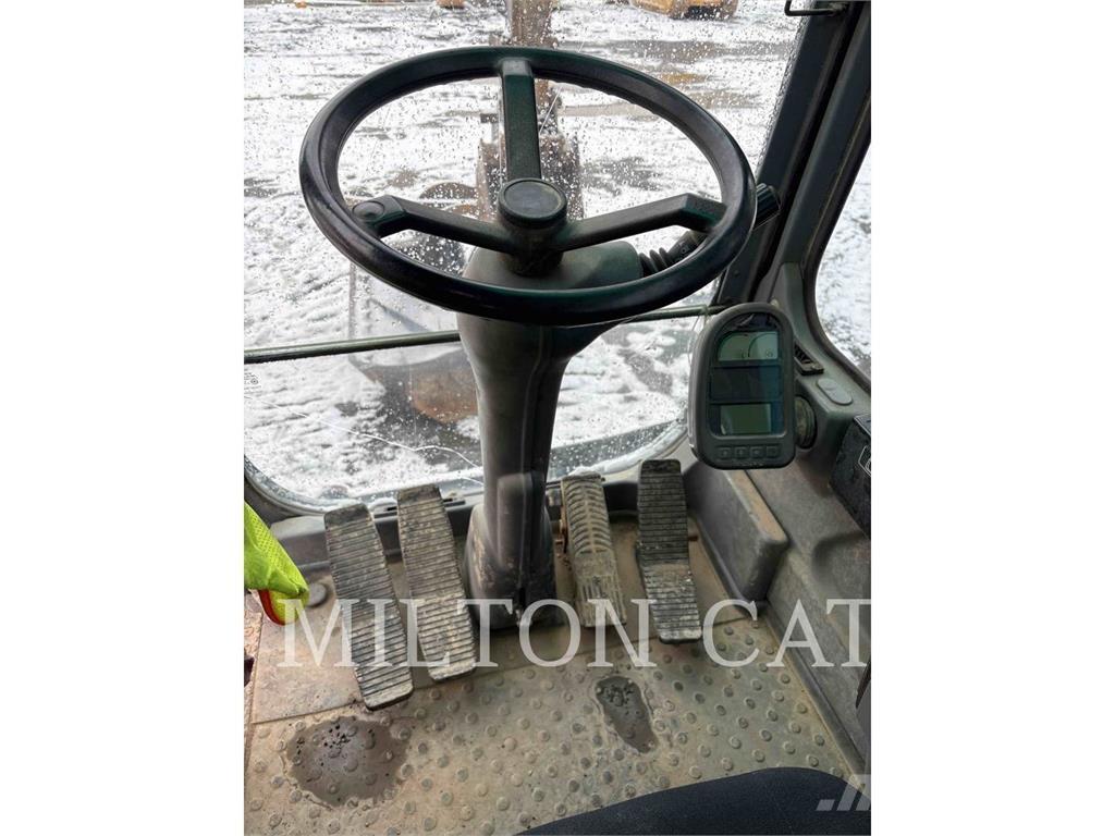 Volvo EW180B Колісні екскаватори