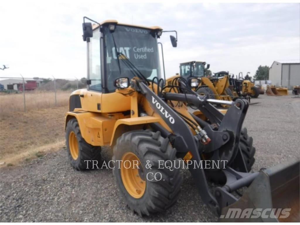 Volvo L30GS Фронтальні навантажувачі