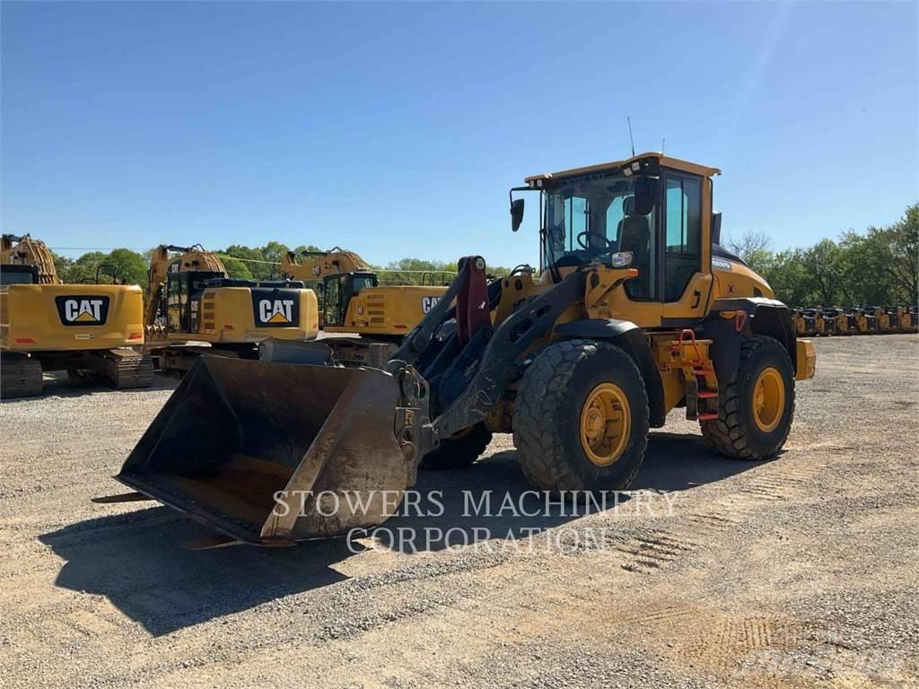 Volvo L60H. Фронтальні навантажувачі