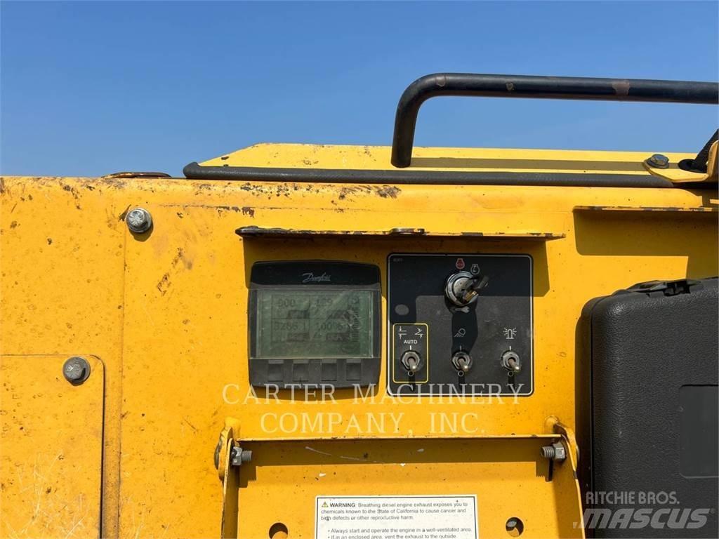 Weiler P385B Асфальтовкладачі