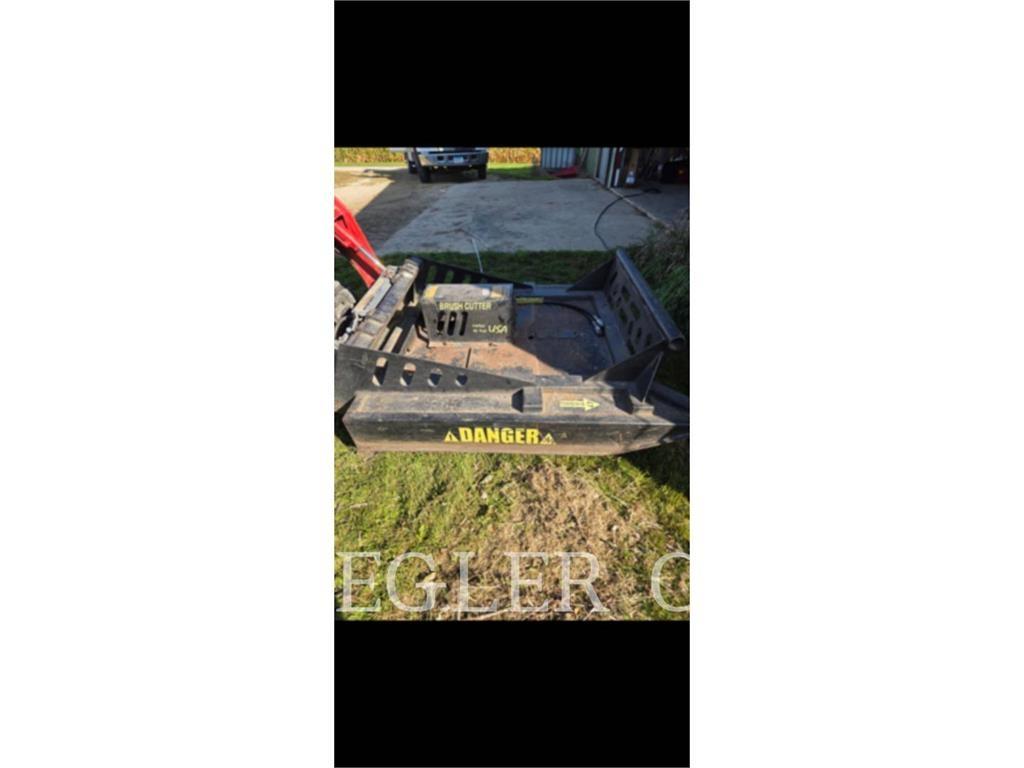 Wildcat BRUSH CUTTER 72 Газонні і лукові косилки