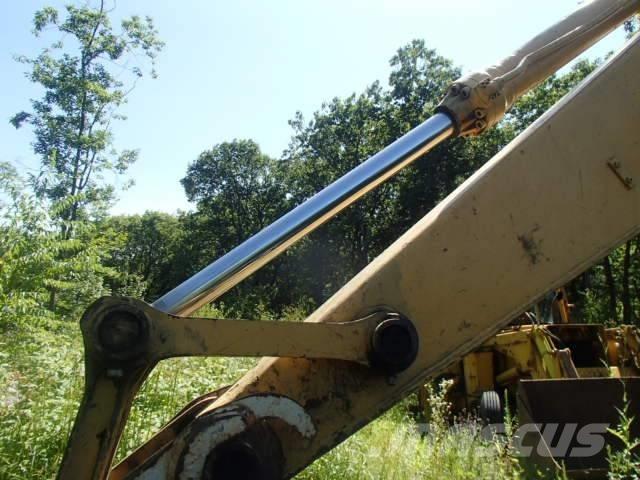 John Deere 690 DLC Гусеничні екскаватори