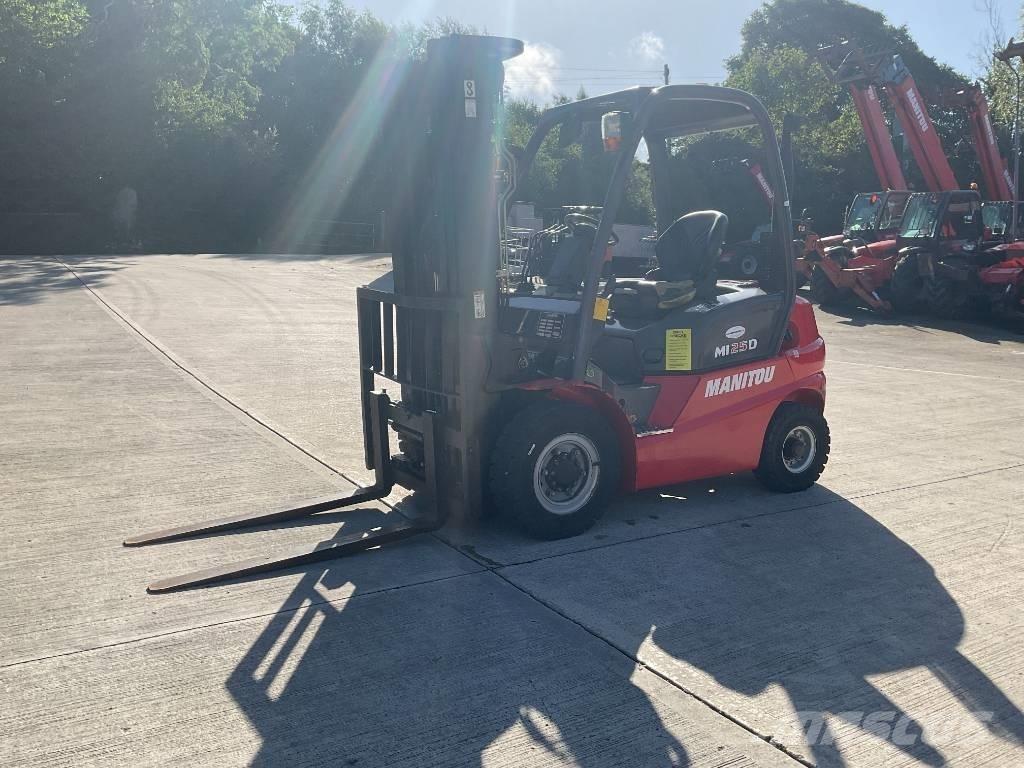 Manitou MI 25 G Телескопічні навантажувачі