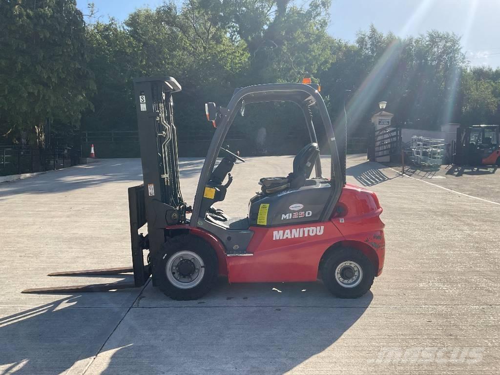 Manitou MI 25 G Телескопічні навантажувачі