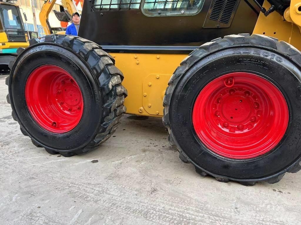 CAT cat262 Міні-навантажувачі