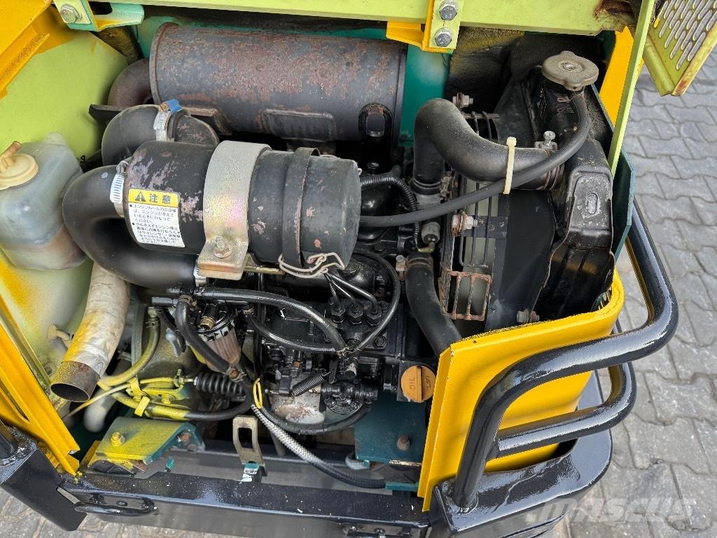 Yanmar B12 Міні-екскаватори < 7т