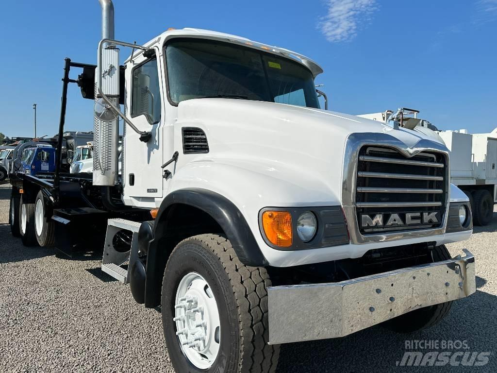 Mack GRANITE CV713 Контейнеровози