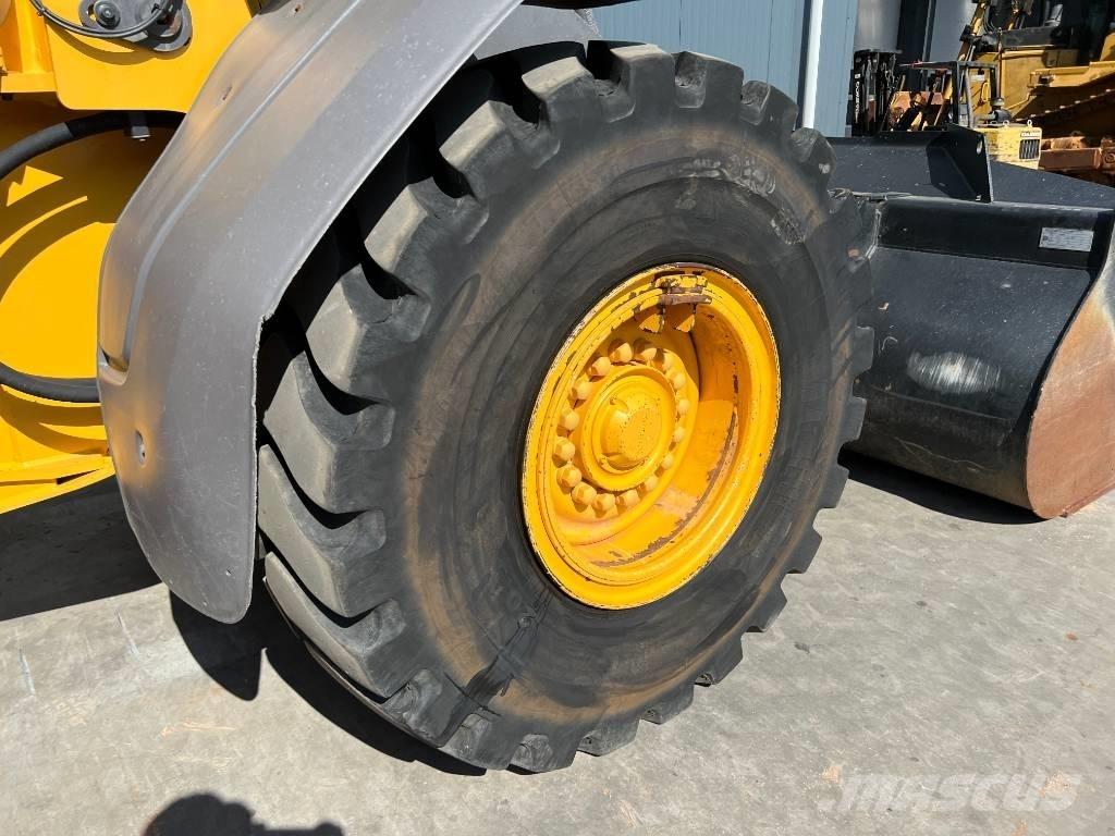 Volvo L90H Фронтальні навантажувачі
