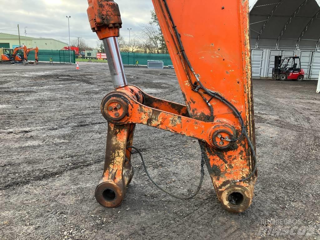 Hitachi ZX670LCH-5B Гусеничні екскаватори