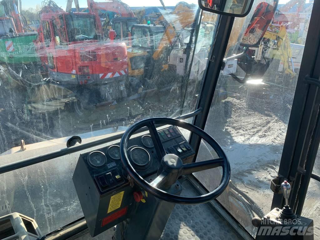 Stavostroj VV 2500D Грунтові котки