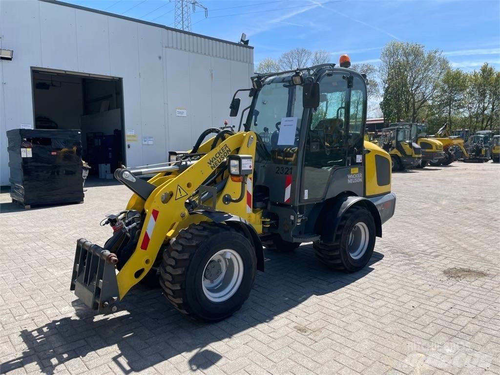 Wacker Neuson WL32 Фронтальні навантажувачі
