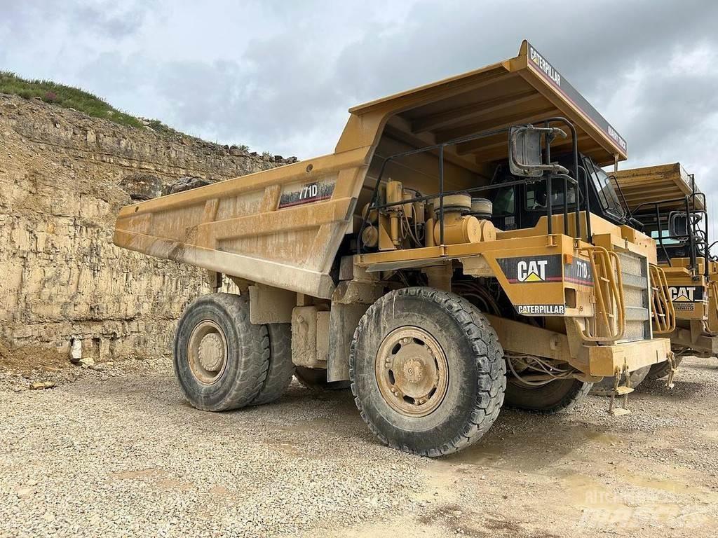 CAT 771D Міні самоскиди