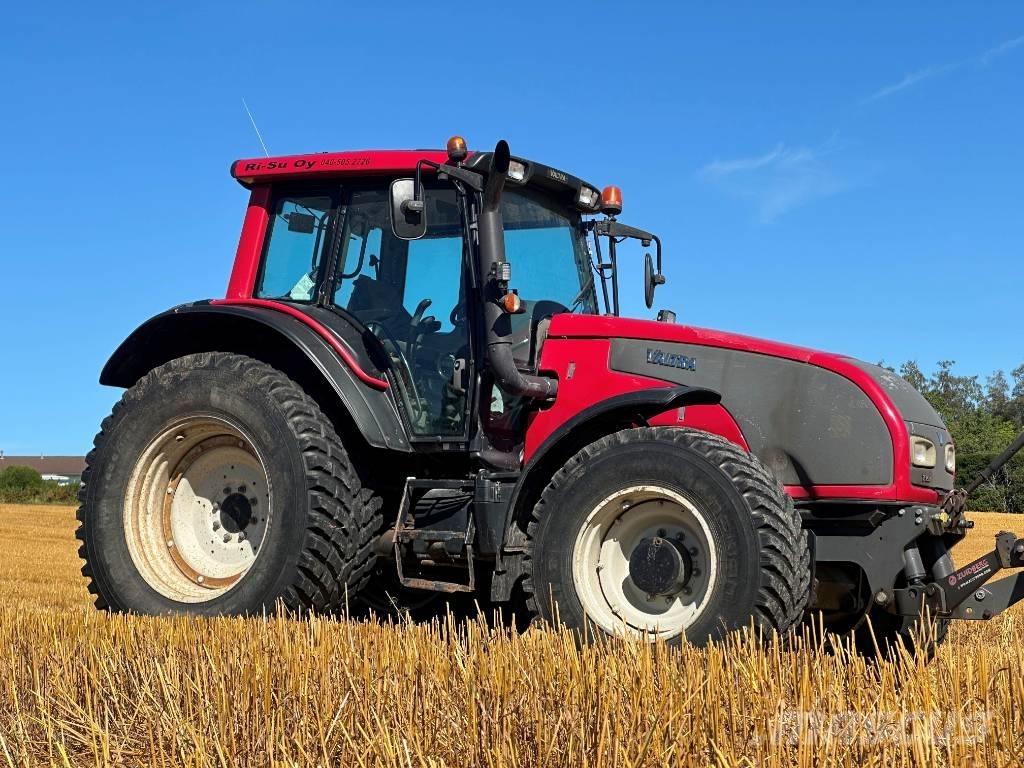 Valtra T 151 Трактори