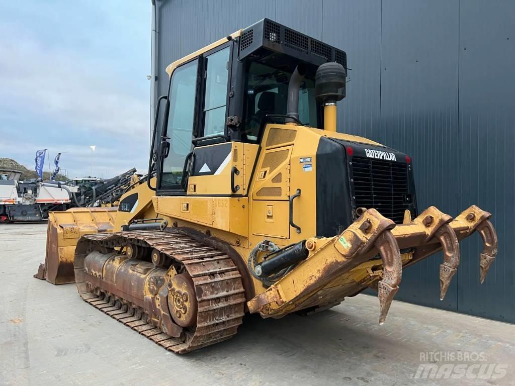 CAT 963D Гусеничні вантажники