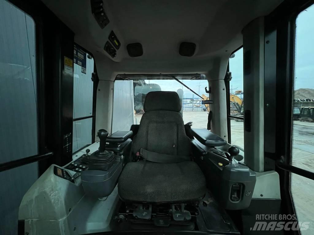 CAT 963D Гусеничні вантажники