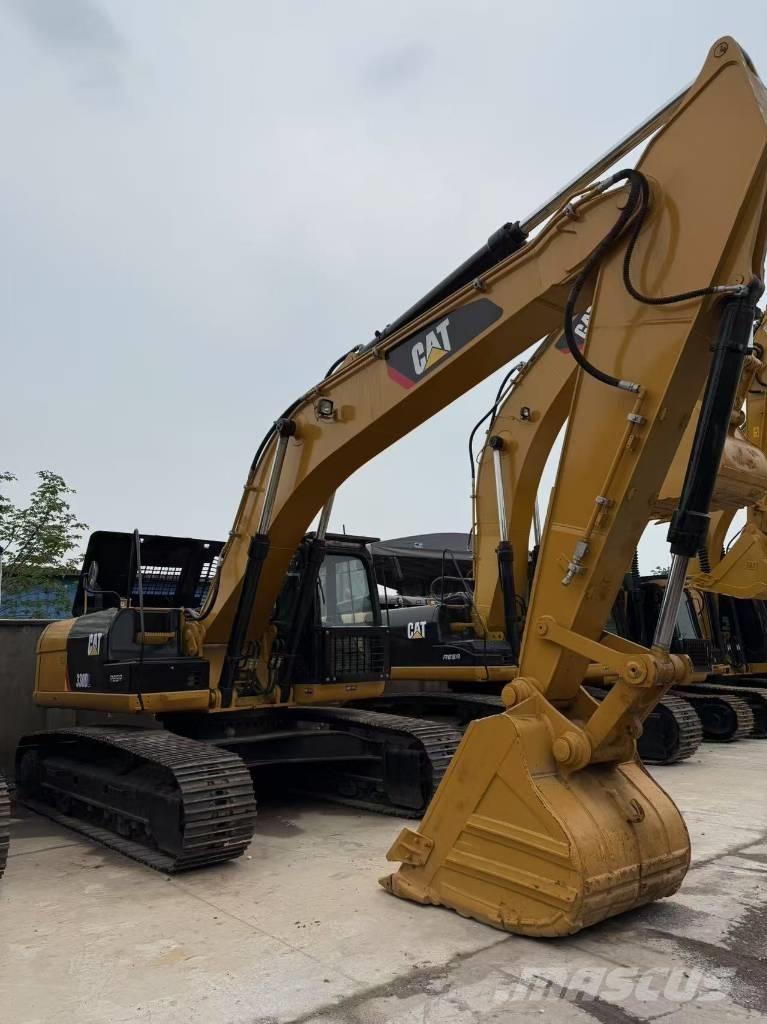 CAT 330 D2 Гусеничні екскаватори