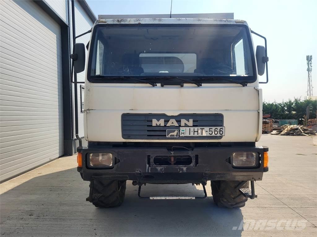 MAN 10.185LAEC 4X4 Фургони