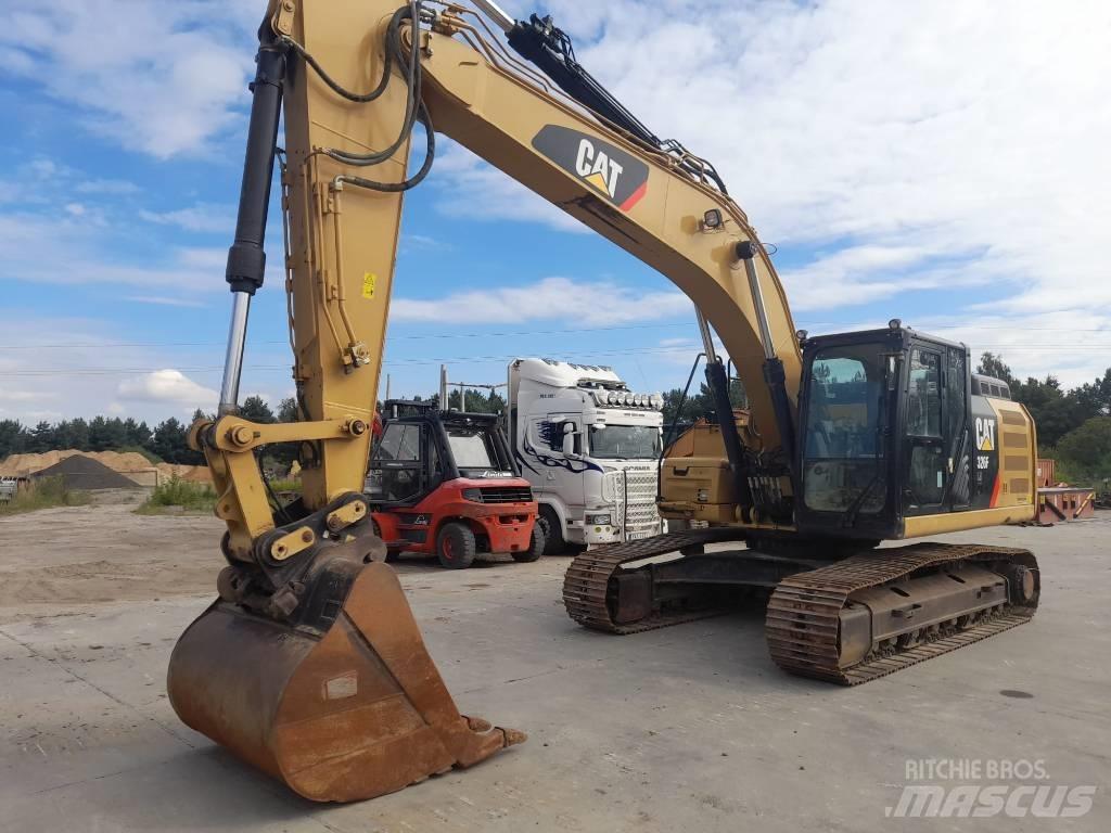 CAT 326 F Гусеничні екскаватори