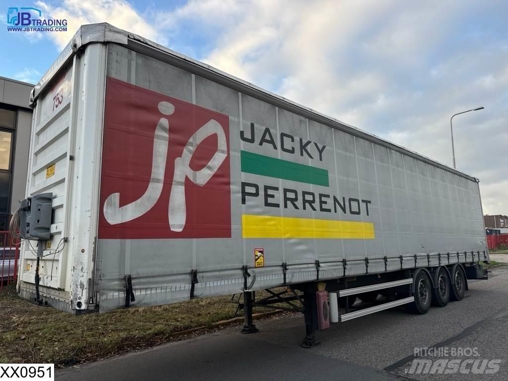 Fruehauf Tautliner Тентовані напівпричепи