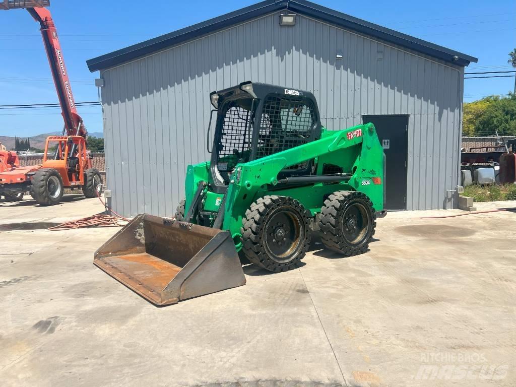 Bobcat S630 Міні-навантажувачі