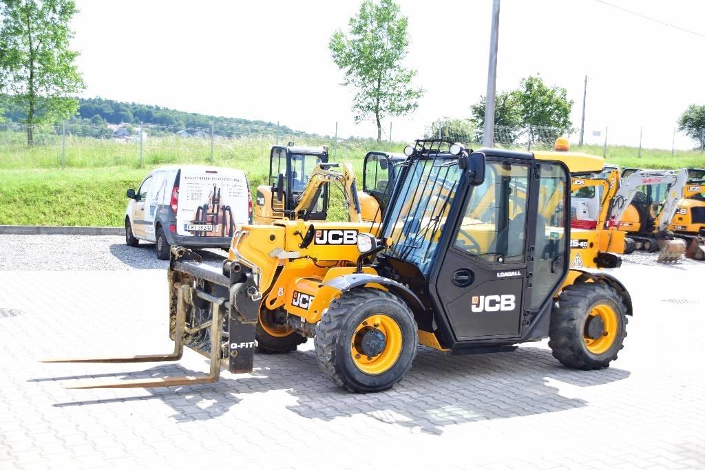 JCB 525-60 HiVIZ Телескопічні навантажувачі