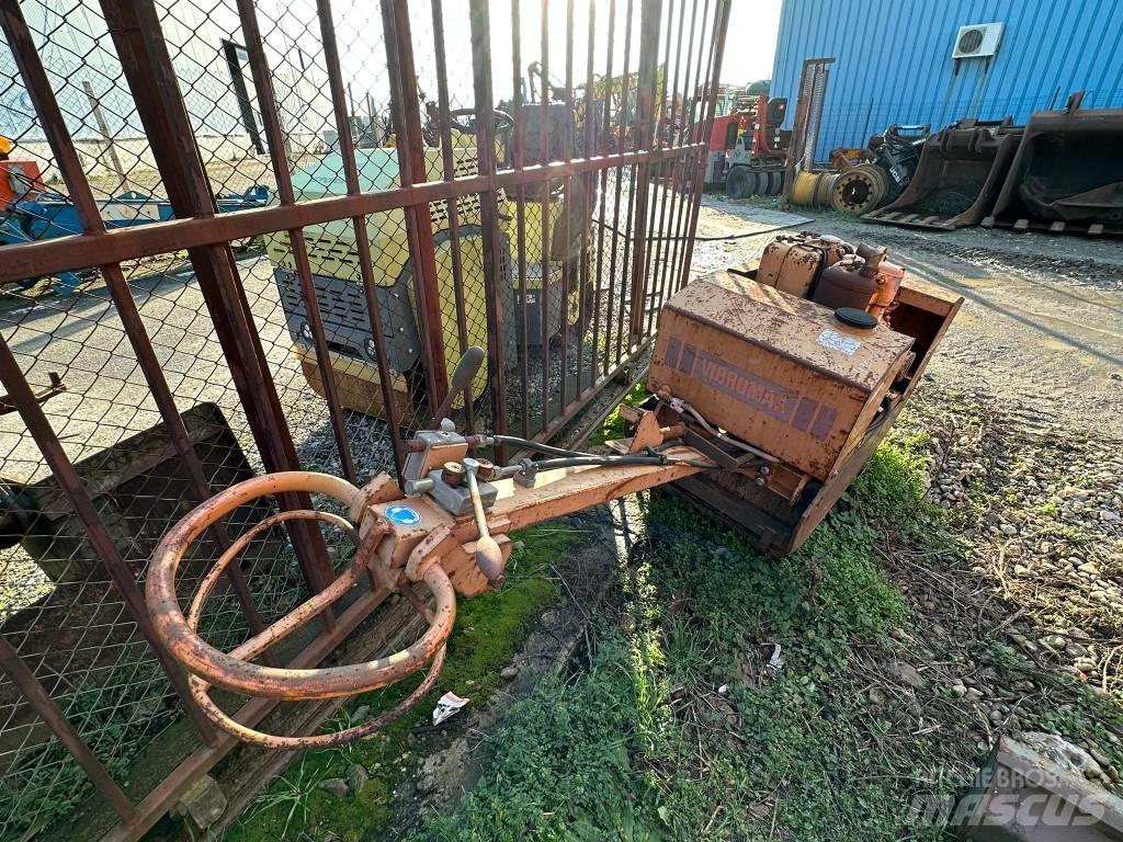 CASE Vibromax W50 Віброплити та вібротрамбовки