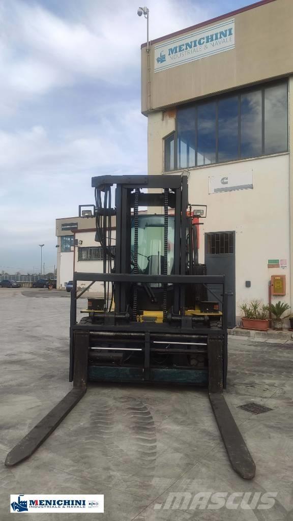 Hyster 9.00XM Дизельні навантажувачі