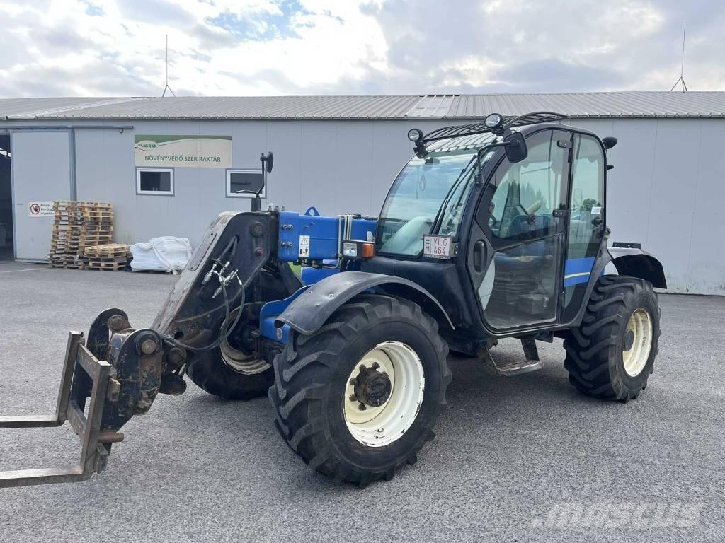 New Holland LM7.35 Телескопічний навантажувач