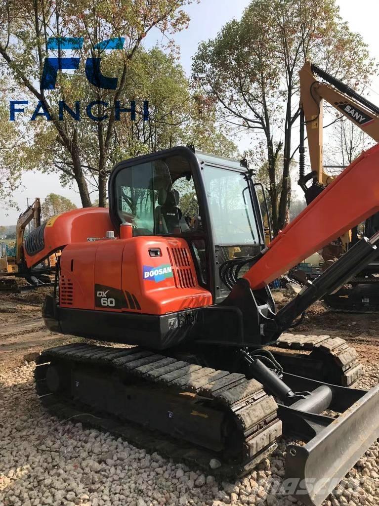 Doosan DX 60 Гусеничні екскаватори