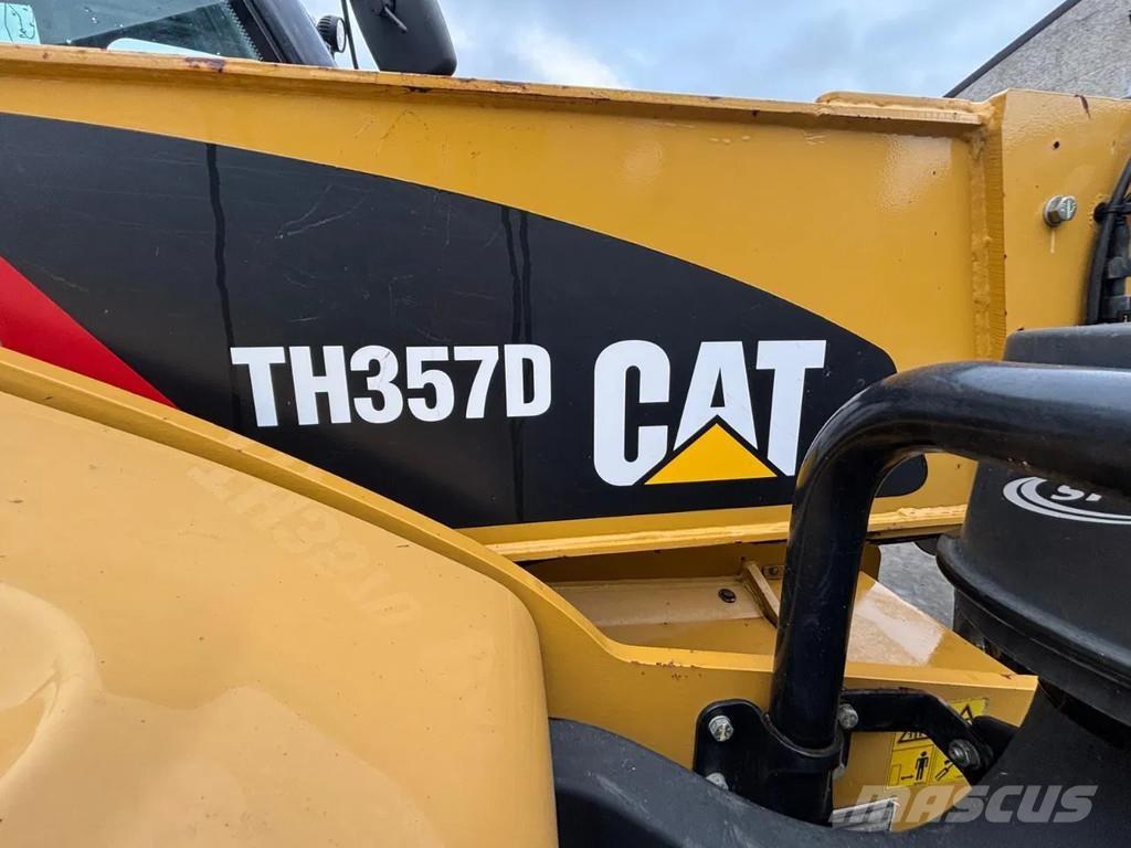 CAT TH357D Телескопічний навантажувач