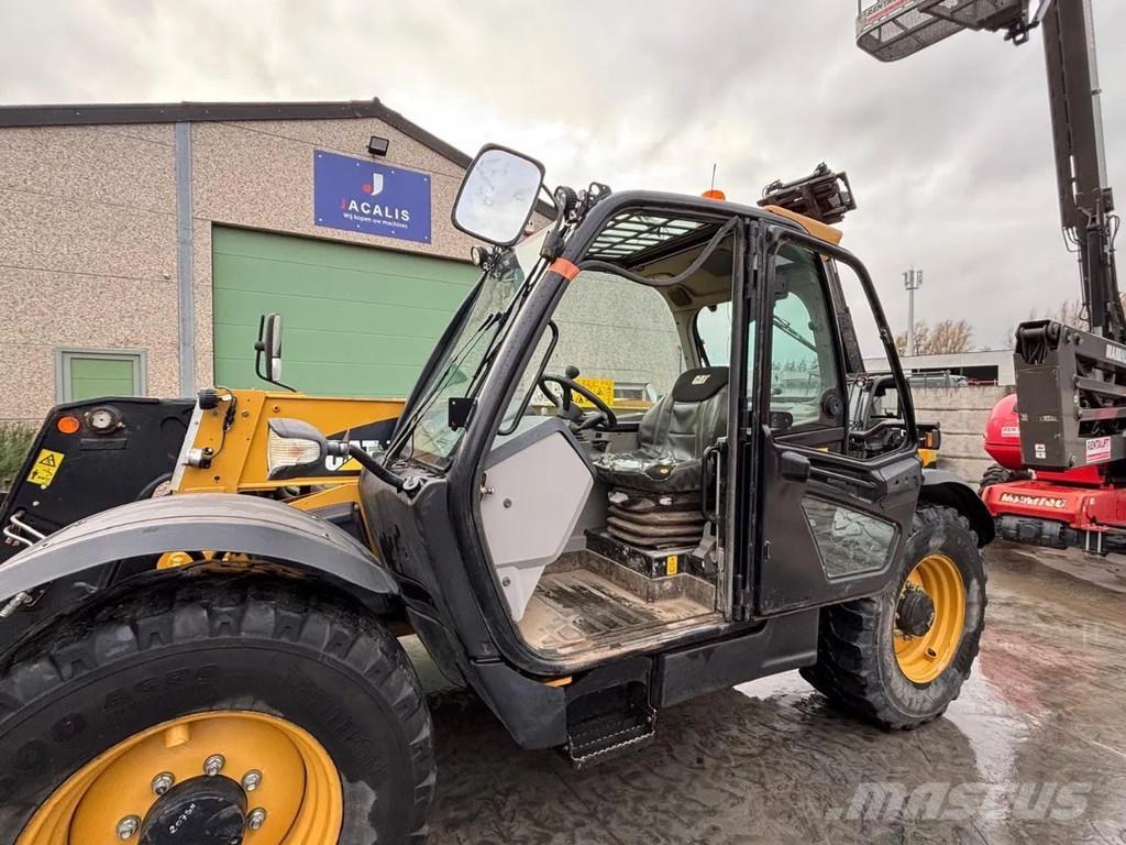 CAT TH357D Телескопічний навантажувач