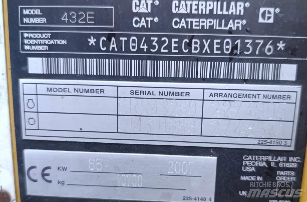 CAT 432 E 4x4 Екскаватори-навантажувачі