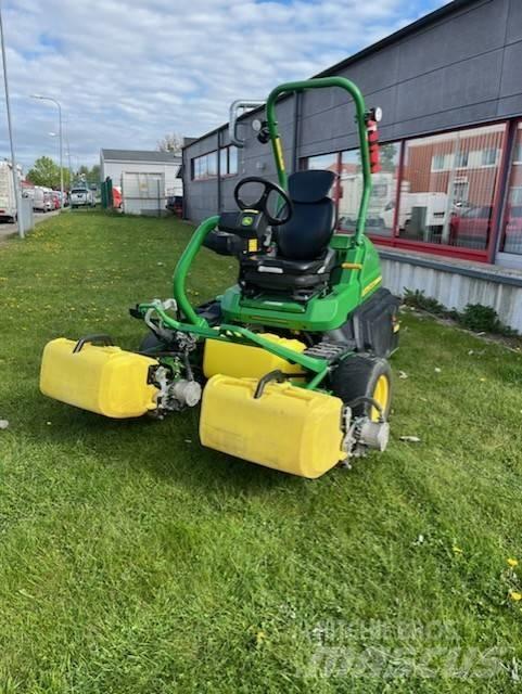 John Deere 2750 E Газонокосарки