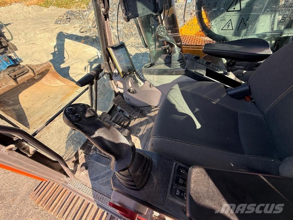 Volvo EC220EL Гусеничні екскаватори